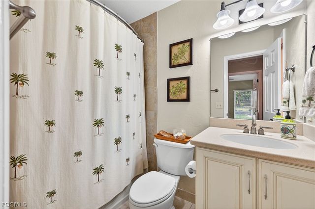 4257 Island CIR 3, Fort Myers, FL 33919