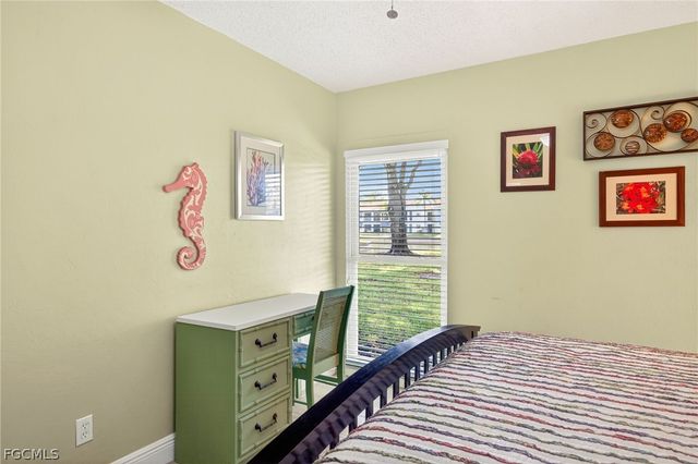 4257 Island CIR 3, Fort Myers, FL 33919