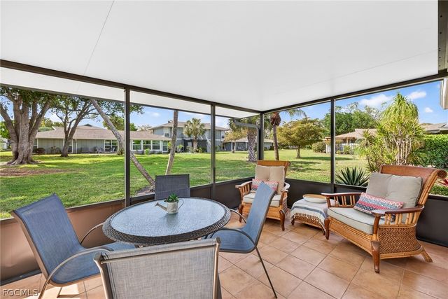 4257 Island CIR 3, Fort Myers, FL 33919