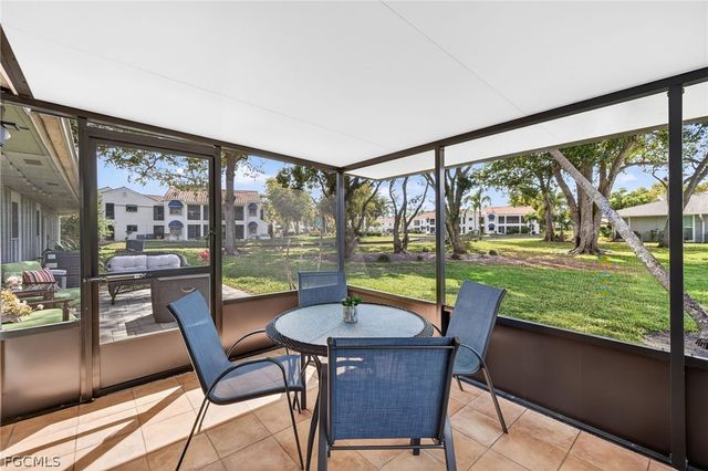 4257 Island CIR 3, Fort Myers, FL 33919