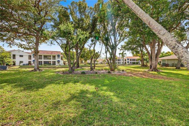 4257 Island CIR 3, Fort Myers, FL 33919