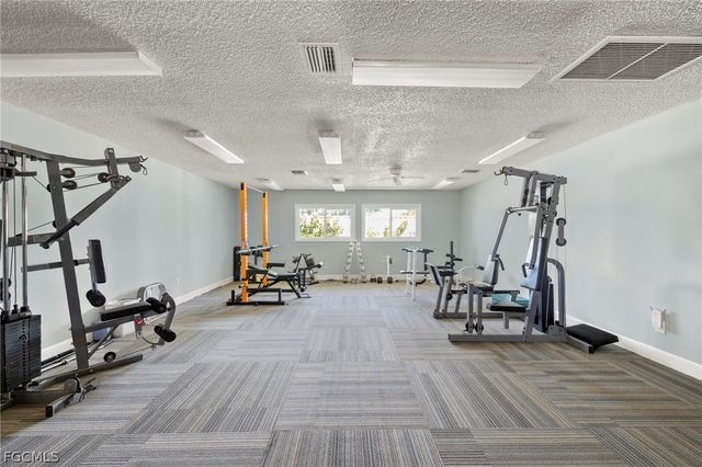 4257 Island CIR 3, Fort Myers, FL 33919