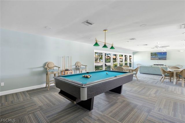 4257 Island CIR 3, Fort Myers, FL 33919