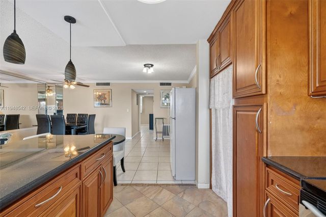 2731 NE 14th St Cswy 919, Pompano Beach, FL 33062