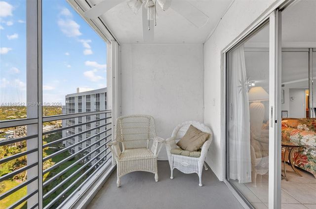 2731 NE 14th St Cswy 919, Pompano Beach, FL 33062