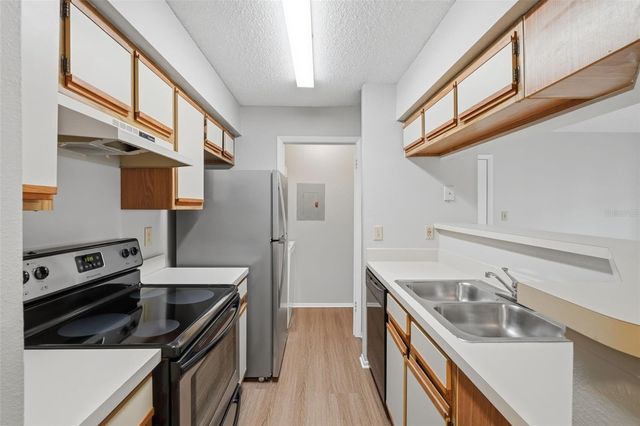 249 AFTON SQUARE 208, Altamonte Springs, FL 32714