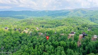 2737 Red Sky Drive, Sevierville, TN 37862