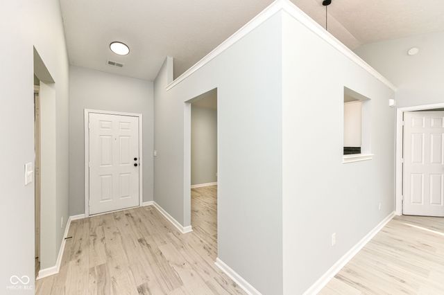 3933 Bergamot Court, Indianapolis, IN 46235