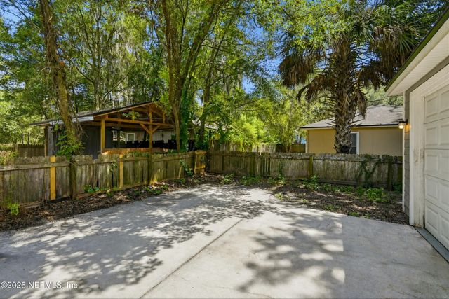 2152 SESSIONS Lane, Jacksonville, FL 32207