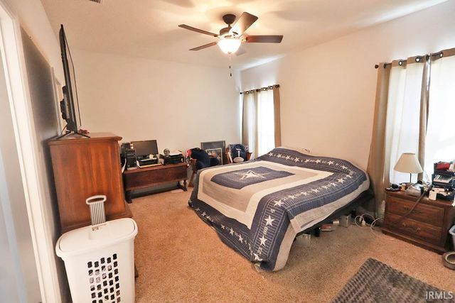 1332 Breezy Creek Drive, Evansville, IN 47720