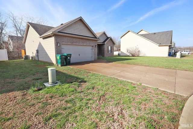 1332 Breezy Creek Drive, Evansville, IN 47720