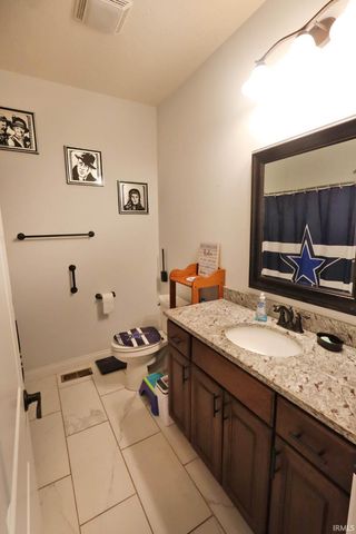 1332 Breezy Creek Drive, Evansville, IN 47720