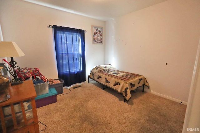 1332 Breezy Creek Drive, Evansville, IN 47720