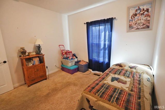 1332 Breezy Creek Drive, Evansville, IN 47720