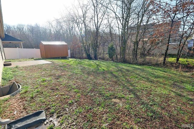 1332 Breezy Creek Drive, Evansville, IN 47720