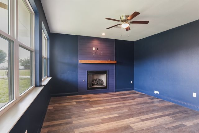 392 Calle Cedro Drive, Sherman, TX 75090