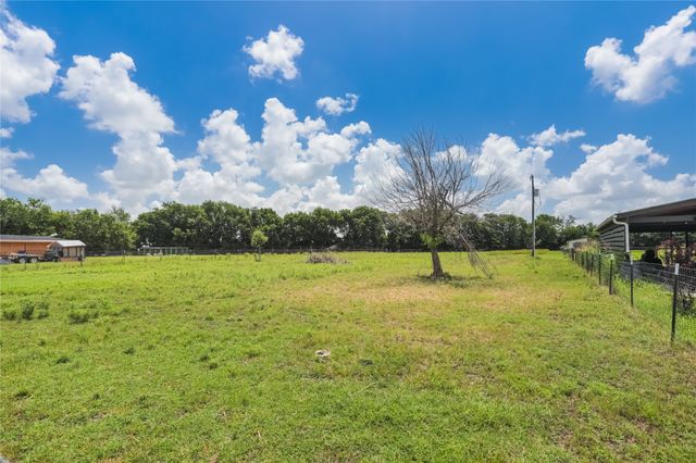 392 Calle Cedro Drive, Sherman, TX 75090