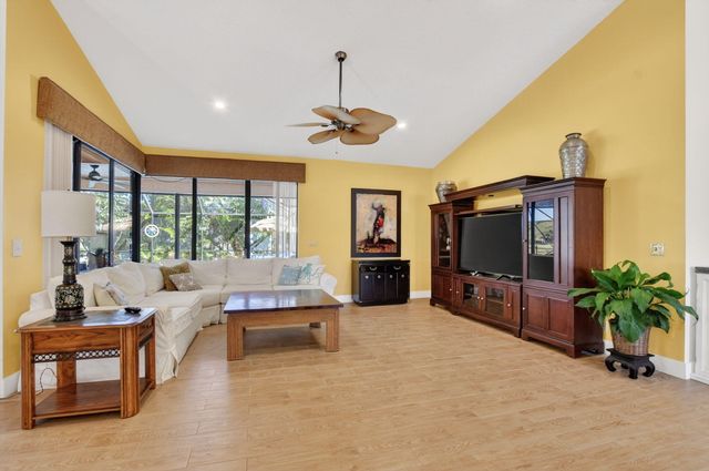 19260 Cherry Hills Terrace, Boca Raton, FL 33498