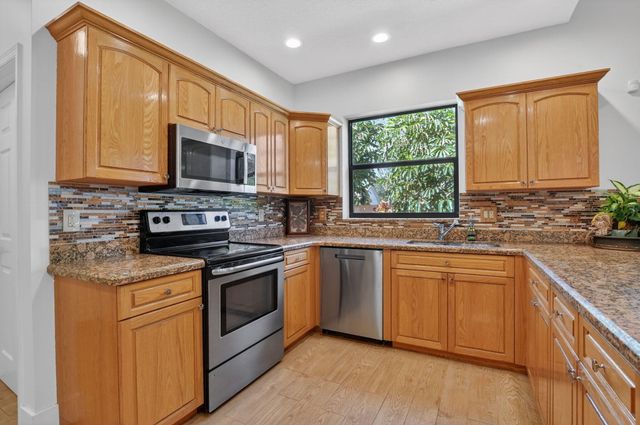 19260 Cherry Hills Terrace, Boca Raton, FL 33498