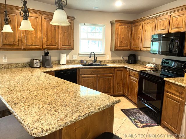 14241 Stepp, Kingston, OK 73439
