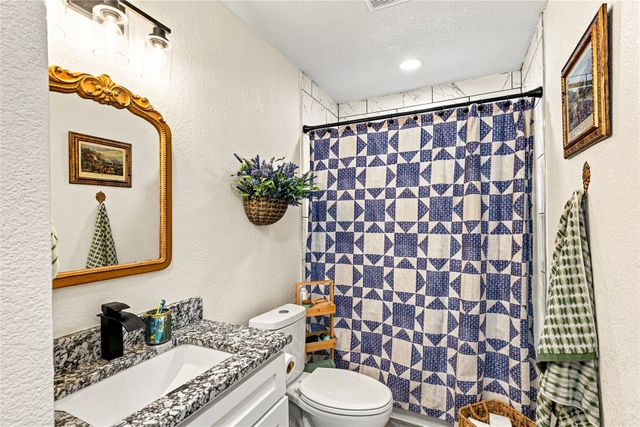 149 Gordon Drive, Azle, TX 76020