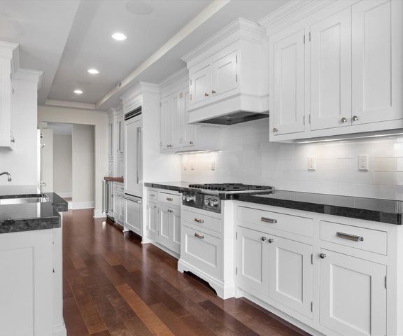923 E Kilbourn AVENUE #703, Milwaukee, WI 53202