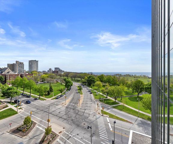 923 E Kilbourn AVENUE #703, Milwaukee, WI 53202