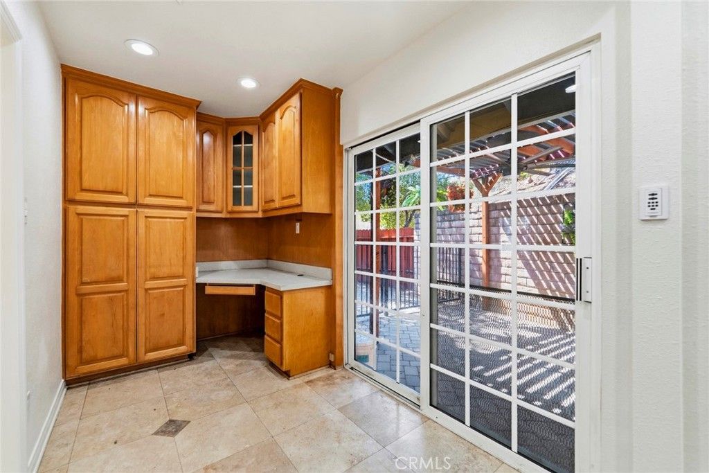 Image 17 of property listing at 6489 Alta Gracia, Tujunga, CA 91042