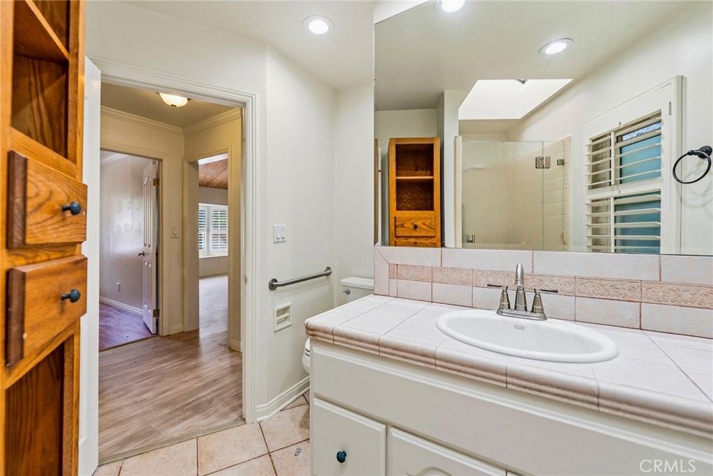 Image 27 of property listing at 6489 Alta Gracia, Tujunga, CA 91042