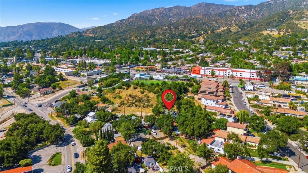 Image 32 of property listing at 6489 Alta Gracia, Tujunga, CA 91042