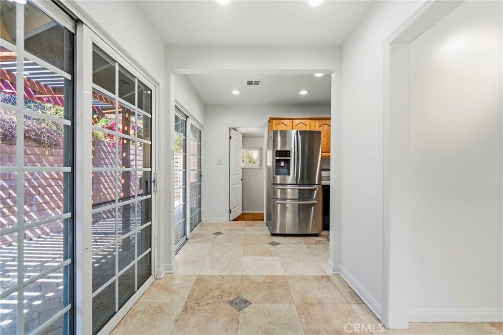 Image 36 of property listing at 6489 Alta Gracia, Tujunga, CA 91042