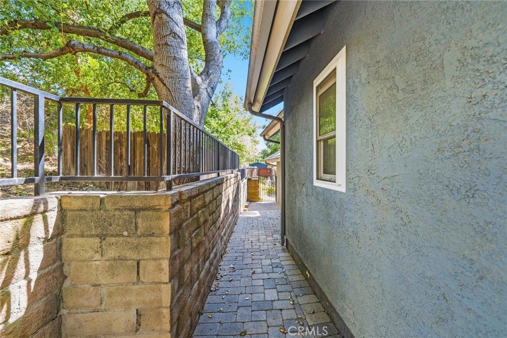 Image 48 of property listing at 6489 Alta Gracia, Tujunga, CA 91042