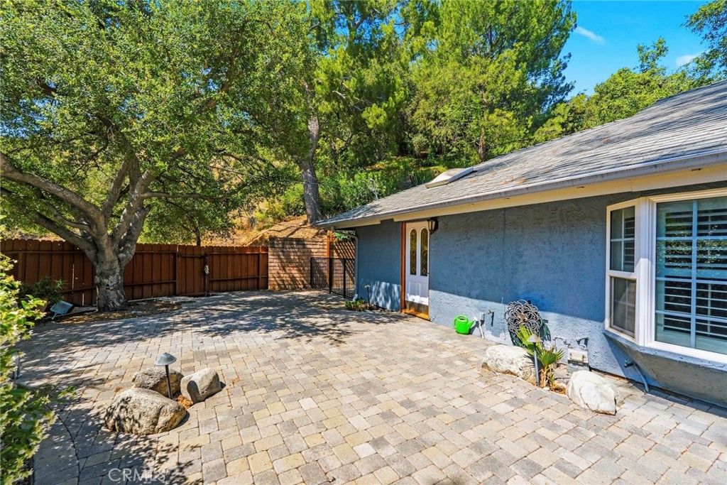 Image 52 of property listing at 6489 Alta Gracia, Tujunga, CA 91042