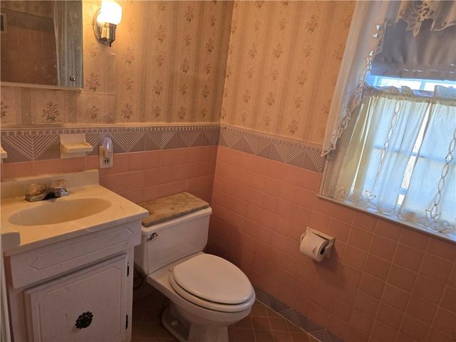 520 E 66th Terrace, Kansas City, MO 64131