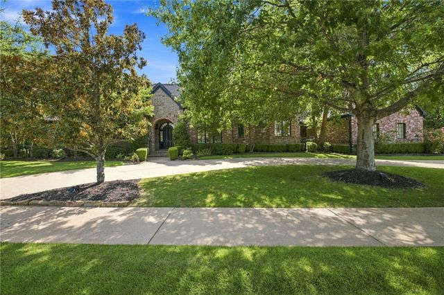 4921 Clear Creek Boulevard, Fayetteville, AR 72704