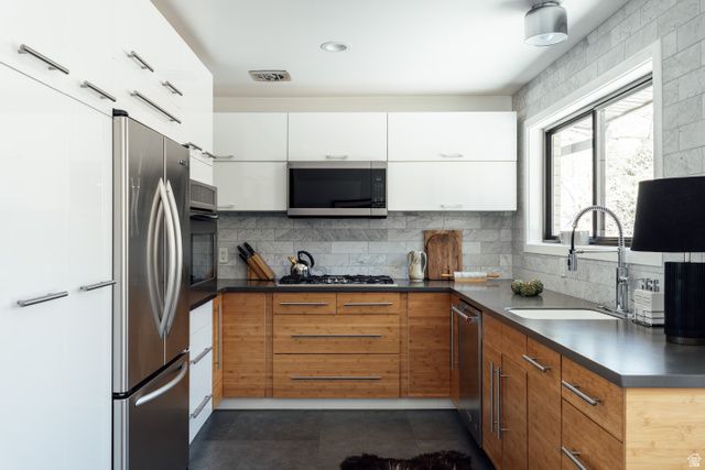 4296 MULHOLLAND ST, Salt Lake City, UT 84124