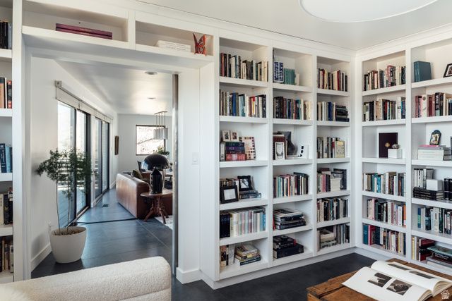 4296 MULHOLLAND ST, Salt Lake City, UT 84124