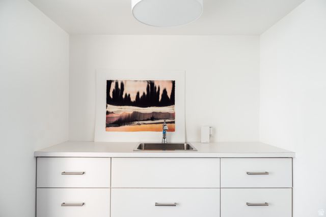 4296 MULHOLLAND ST, Salt Lake City, UT 84124