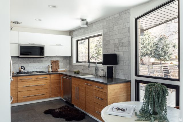 4296 MULHOLLAND ST, Salt Lake City, UT 84124