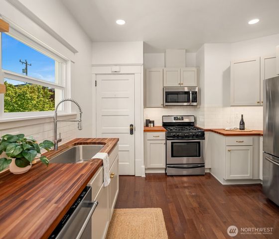 1132 NW 56th Street, Seattle, WA 98107