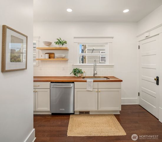 1132 NW 56th Street, Seattle, WA 98107
