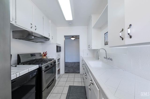 116 Circle Drive, Bakersfield, CA 93308