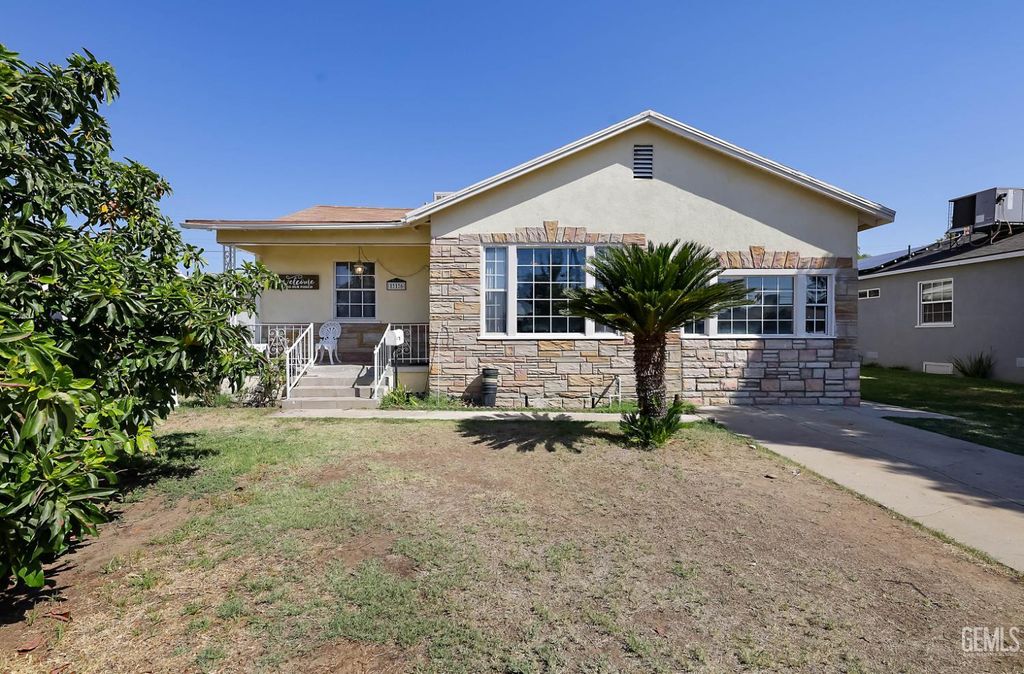 116 Circle Drive, Bakersfield, CA 93308