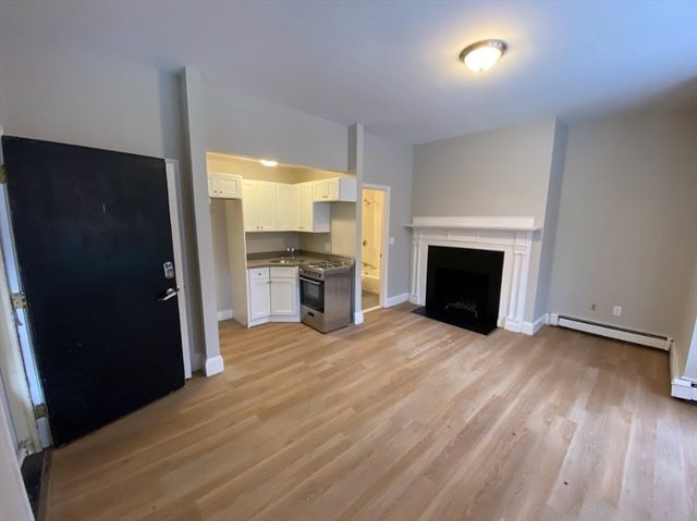 12 Stearns 1, Brookline, MA 02446
