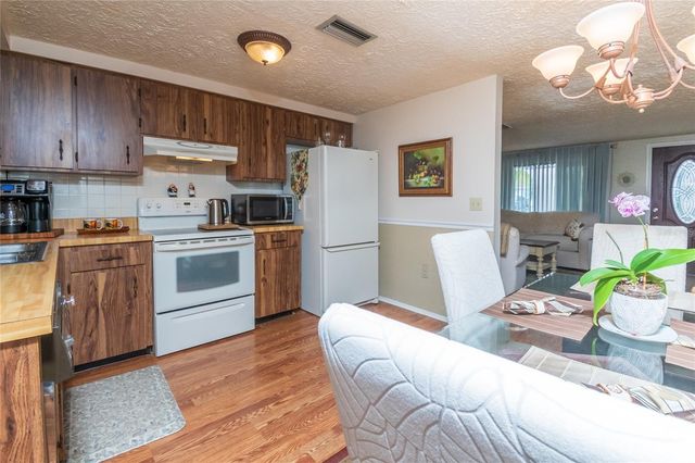 6710 RANCHWOOD LOOP, New Port Richey, FL 34653