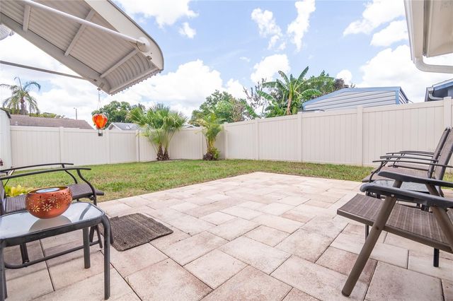 6710 RANCHWOOD LOOP, New Port Richey, FL 34653