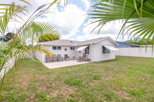 6710 RANCHWOOD LOOP, New Port Richey, FL 34653