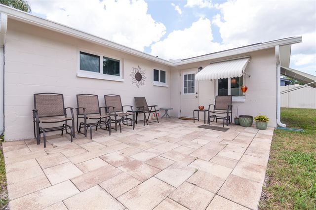 6710 RANCHWOOD LOOP, New Port Richey, FL 34653