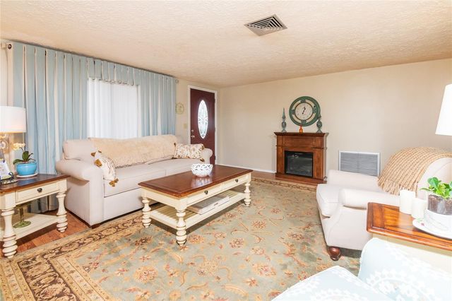 6710 RANCHWOOD LOOP, New Port Richey, FL 34653