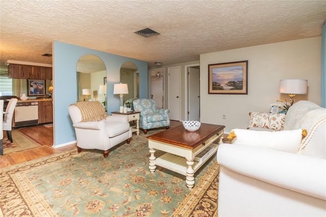 6710 RANCHWOOD LOOP, New Port Richey, FL 34653